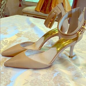 Michael Kors heels size 10